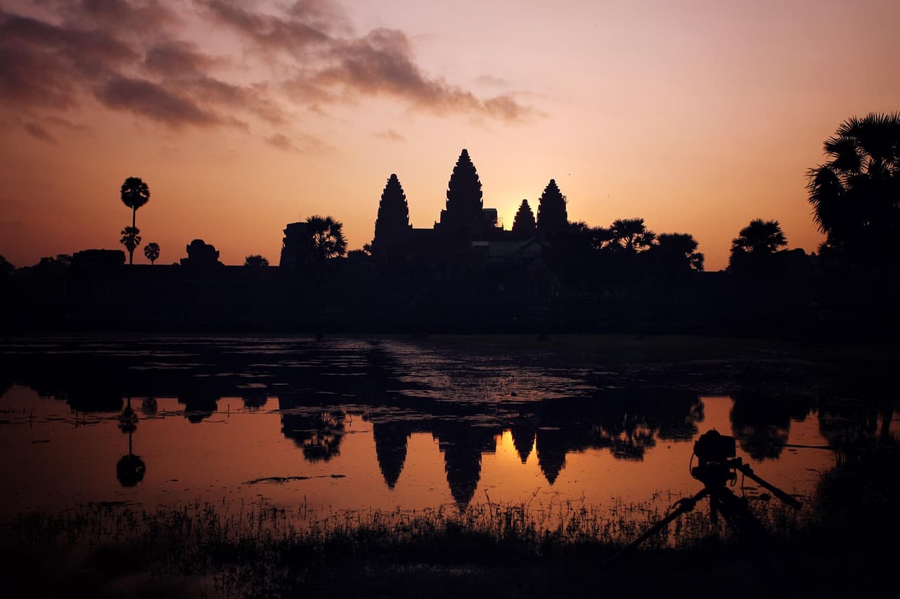 Serene 2N Siem Reap Cambodia Tour Package with Temple Trails
